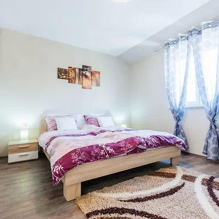 Prázdninový dům Besondere Privatvilla Mit Eigenem Pool Und Spielplatz